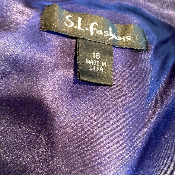 S.l.fashions top and skirt set. With beaded on shoulders.elastic waist band.  16 - Picture 10 of 10